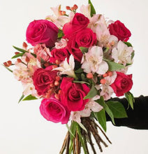 Load image into Gallery viewer, Fall in Love floral bouquet
