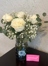 Load image into Gallery viewer, Elegant blue and white bouquet
